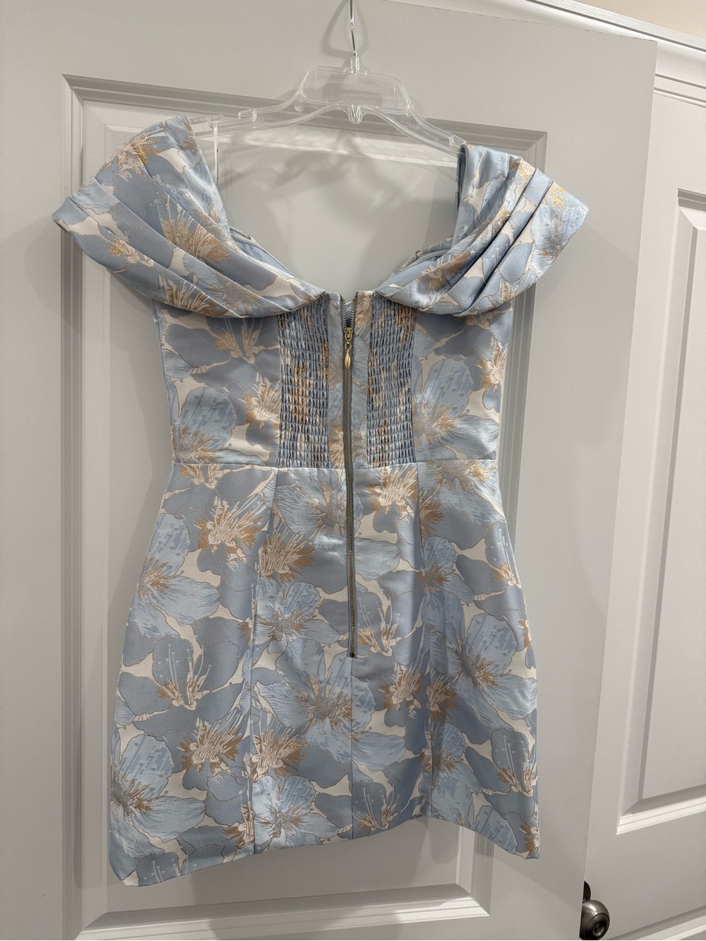 Elliatt Pale Blue Dress with Gold Floral Detail - Picture 4 of 6